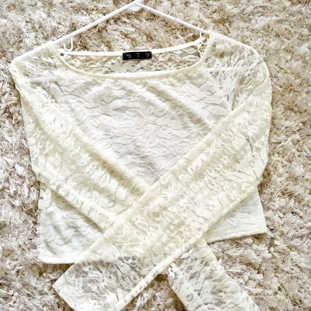 Cropped floral top